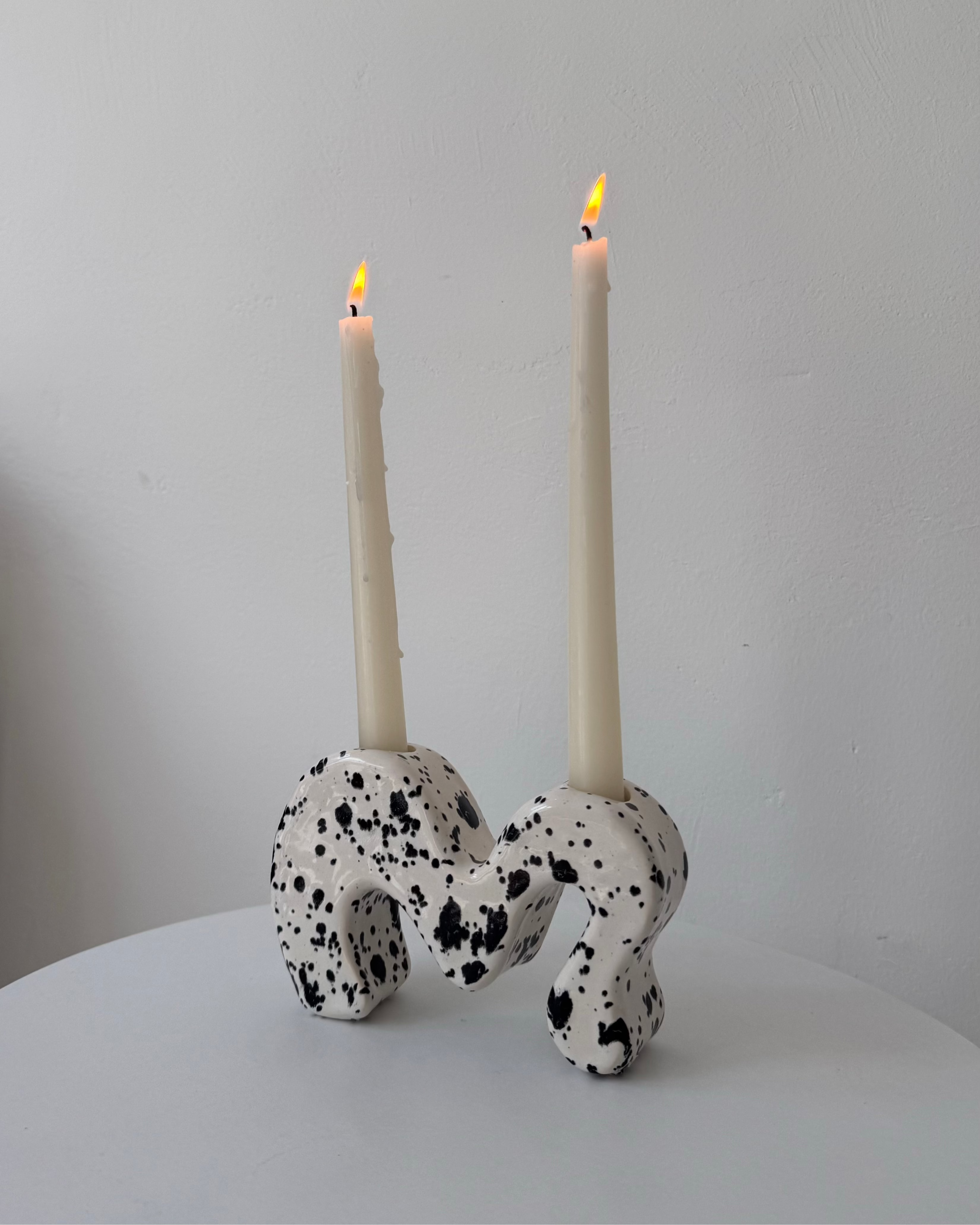 Milan Candleholder - Elegance in Vanilla Speckle